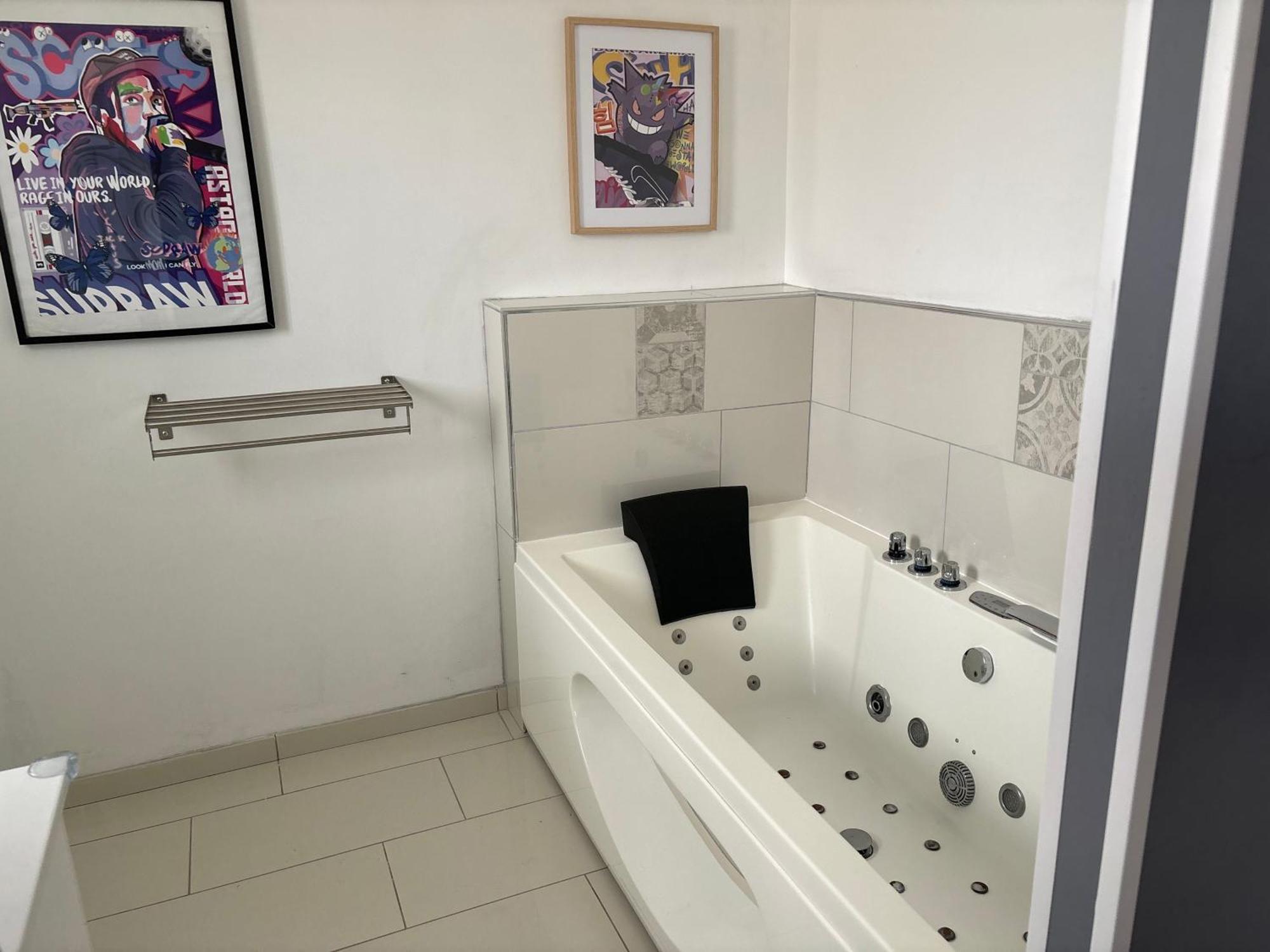 Maison Moderne Au Calme Avec Billard, Jacuzzi, Bain A Remous, Piscine, Babyfoot Labastide-du-Temple Εξωτερικό φωτογραφία